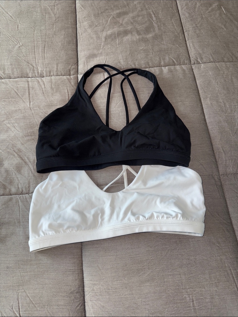 Lululemon Nulu Strappy Scoop Neck-Neck Bra Light Support A/B Cup